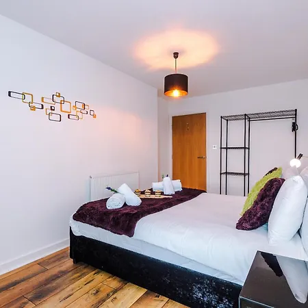 New! Stunning City Centre 2-Bed Apartment In Chester By 53 Degrees Property - Ideal For Couples & Groups - Sleeps 4! Exterior photo