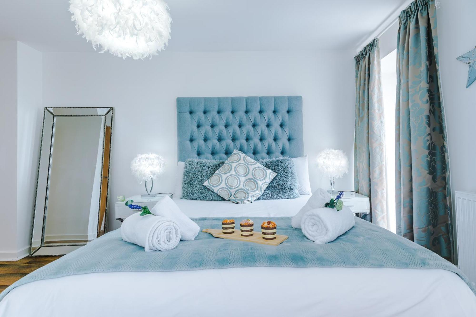 New! Stunning Centre 2-bed In By 53 Degrees - Ideal For Couples & Groups - Sleeps 4! Apartment Chester