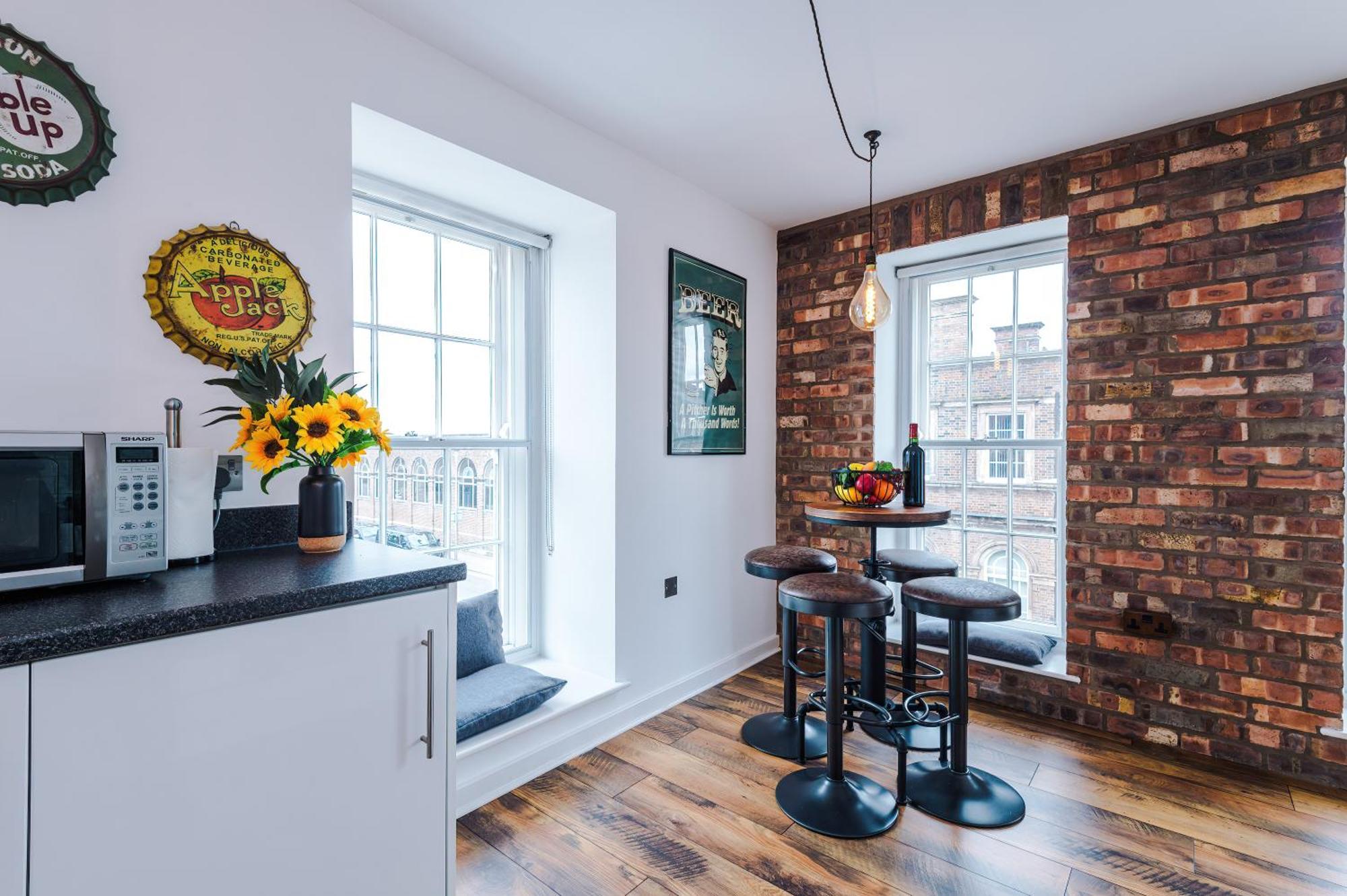 Apartment New! Stunning Centre 2-bed In By 53 Degrees - Ideal For Couples & Groups - Sleeps 4! Chester